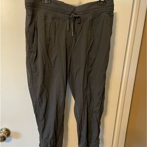 Lululemon joggers size 10